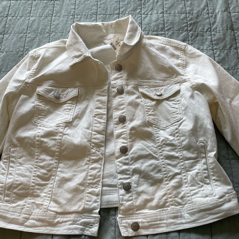 AéRopostale NWT white jean jacket